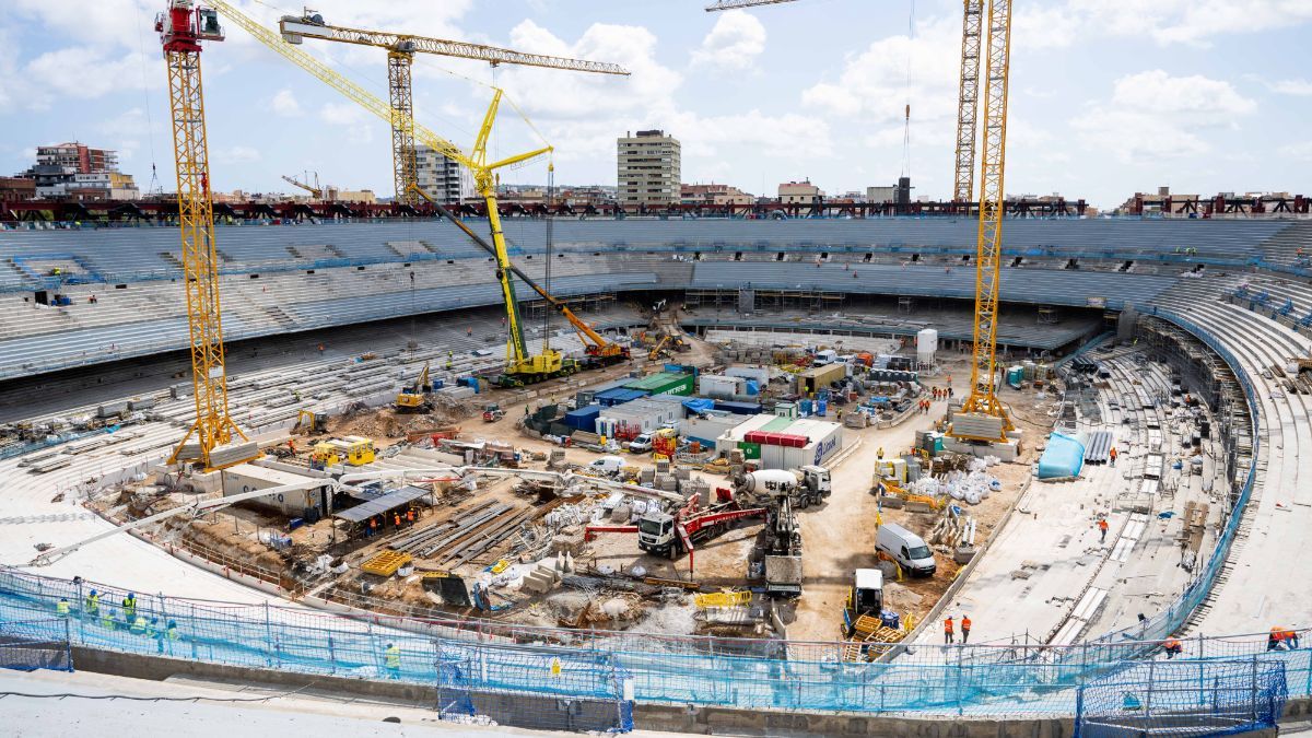 camp nou construction 1.jpeg