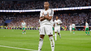 mbappe arms folded.jpg