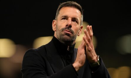 ruud van nistelrooy envoie un message emotionnel aux fans de.jpg