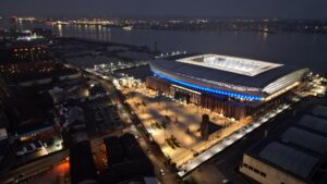 le nouveau stade deverton pourrait porter le nom dune grande.jpg