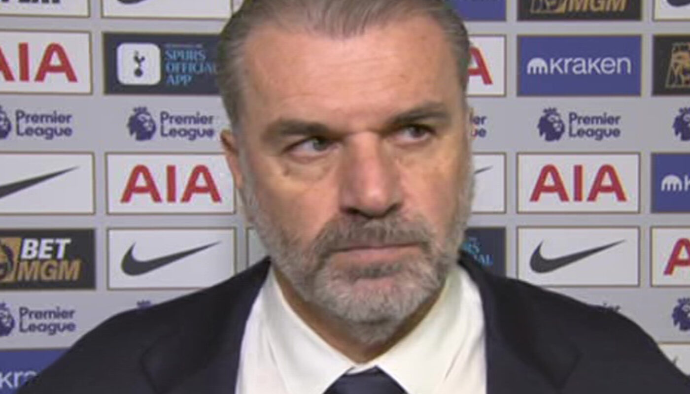 le patron de tottenham postecoglou refuse de repondre aux questions.jpg