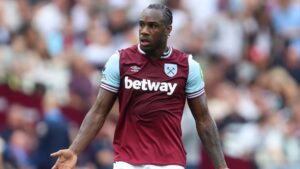 quest il arrive a la star de west ham michail antonio.jpg