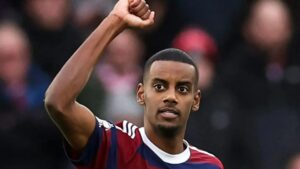 newcastle recompensera alexander isak avec une offre de contrat a.jpg