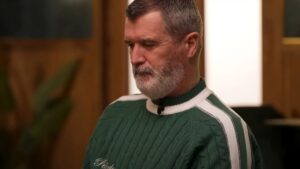 pour qui se prend il – fuming roy keane.jpg